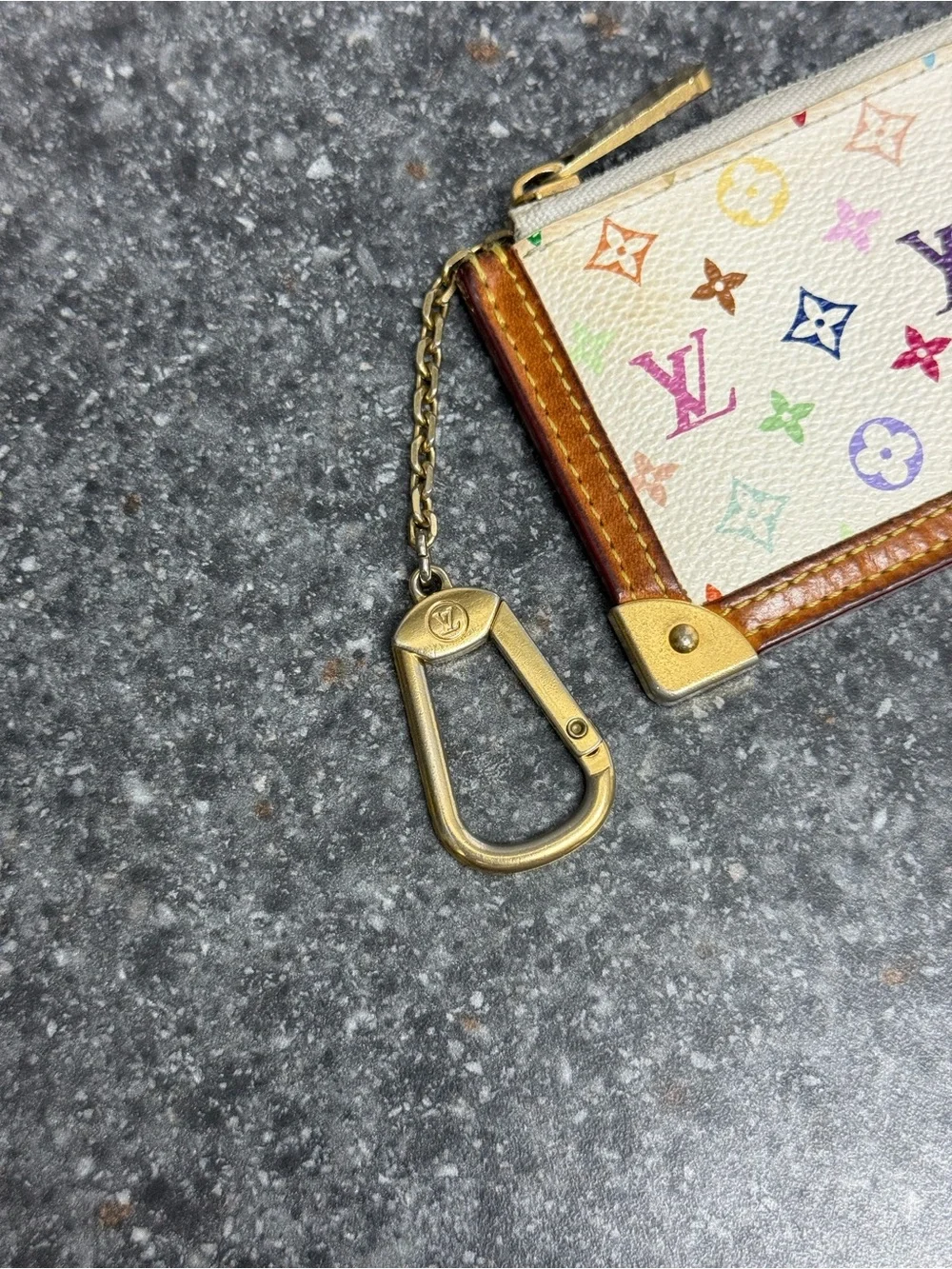 VTG Louis Vuitton X Takashi Murakami White Multicolor Key Cles Wallet M92655
